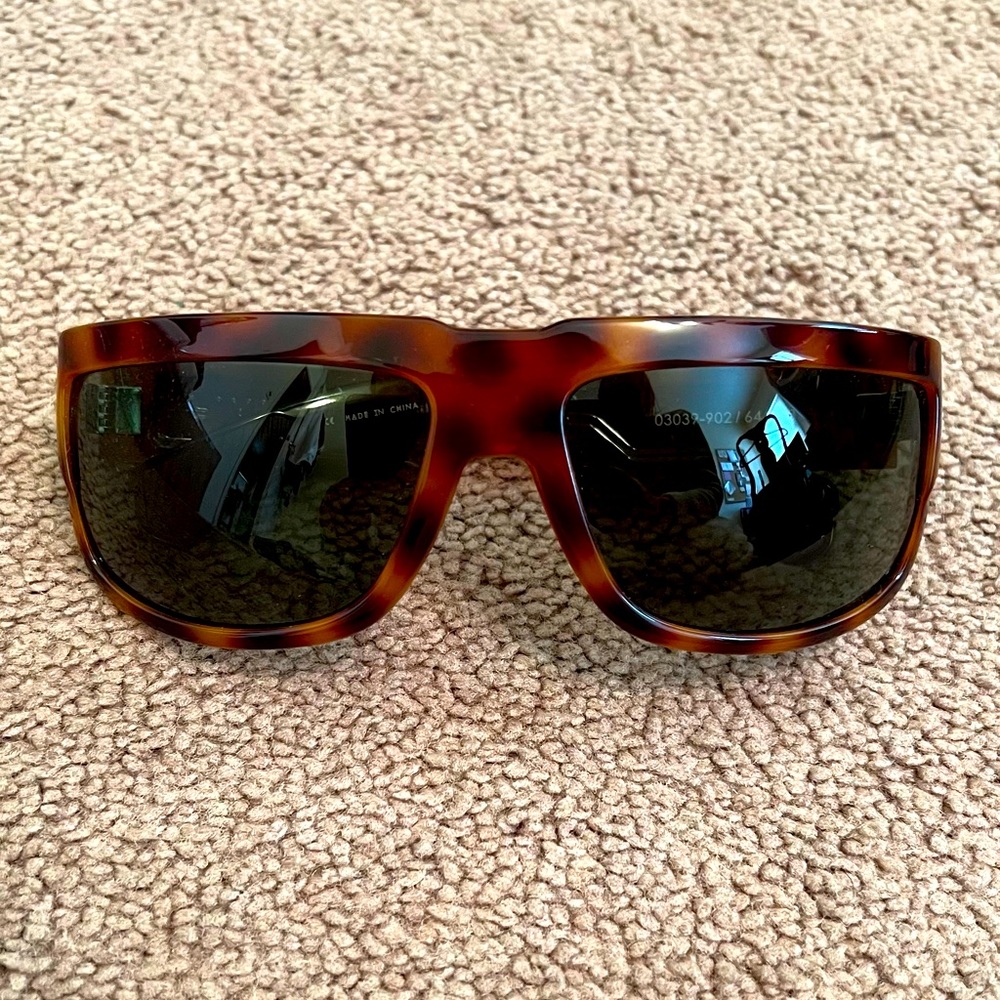 IVI sunglasses